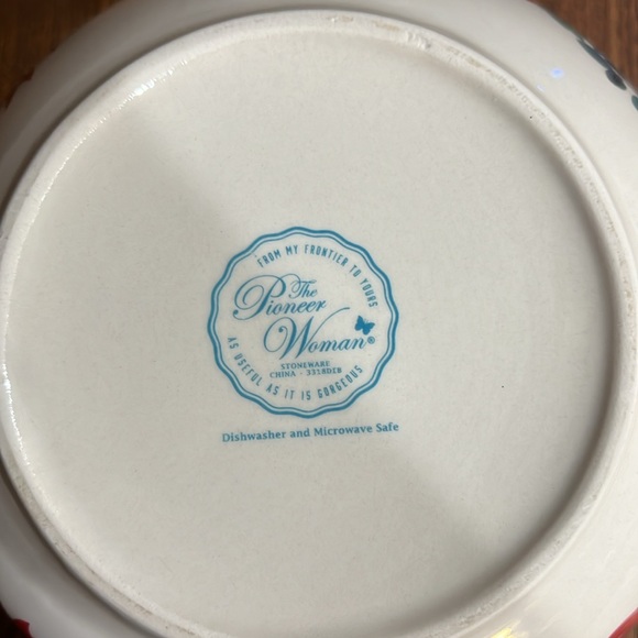 Pioneer woman mixing bowl - Picture 7 of 8